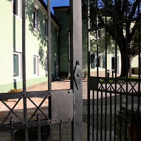 Bizjak L'agriturismo 招待所